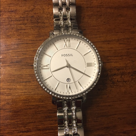 Women’s Fossil watch - Picture 2 of 4